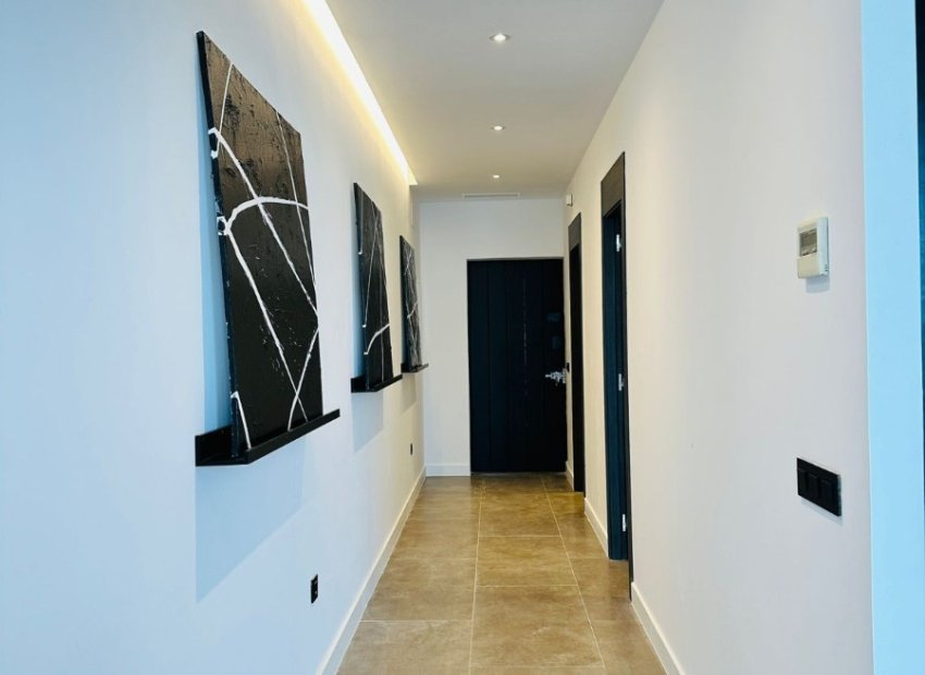 Resale - Apartment / flat - Marbella - Puerto Banús