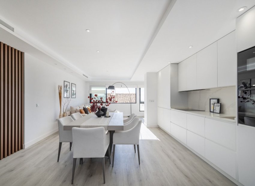 Resale - Apartment / flat - Marbella - Puerto Banús