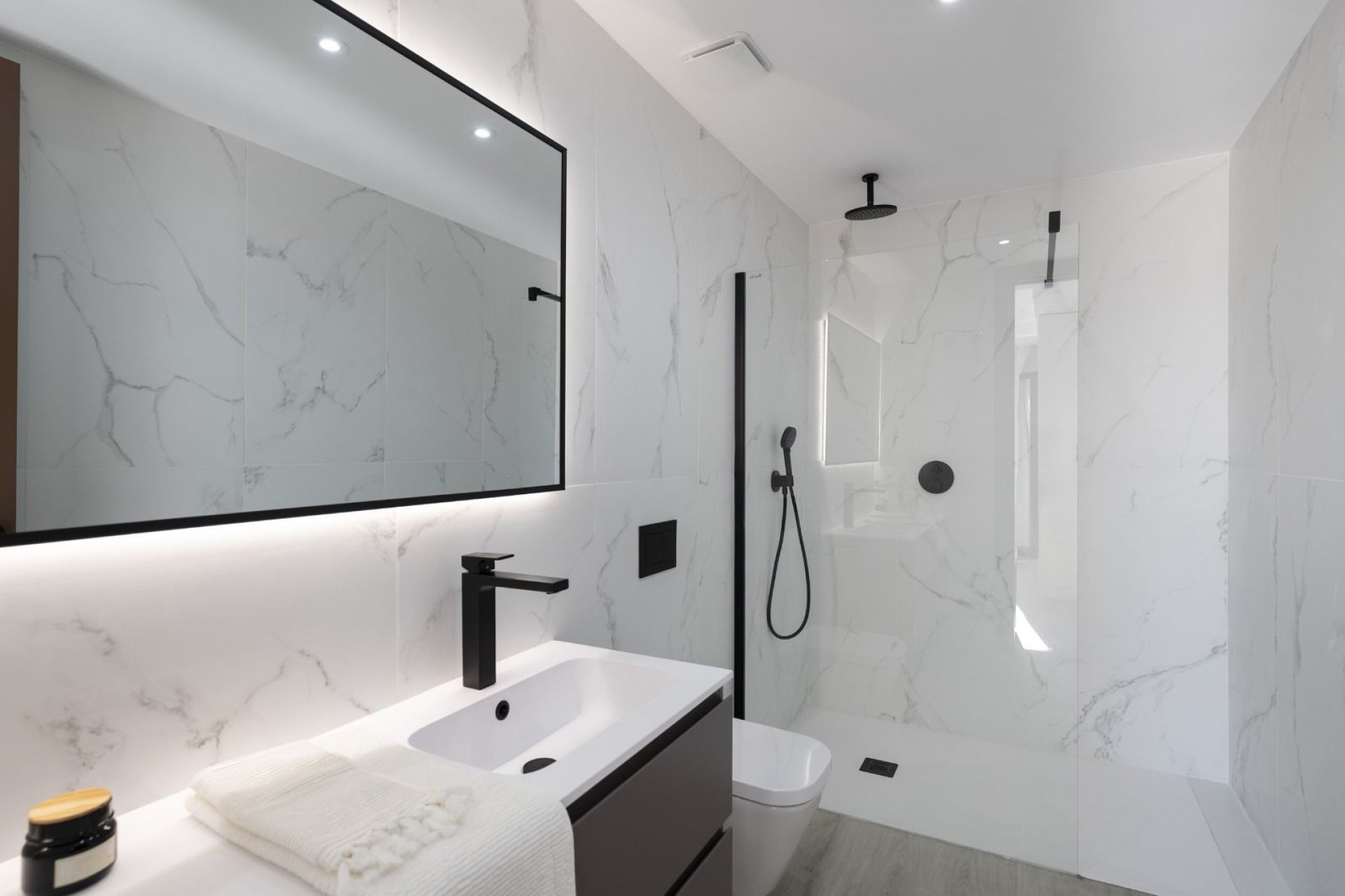 Resale - Apartment / flat - Marbella - Puerto Banús