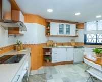 Resale - Apartment / flat - Marbella - Puerto Banús