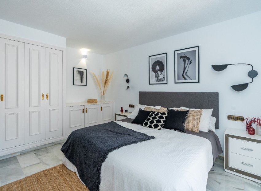 Resale - Apartment / flat - Marbella - Puerto Banús