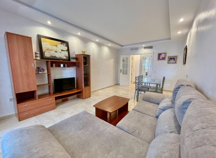 Resale - Apartment / flat - Marbella - Puerto Banús