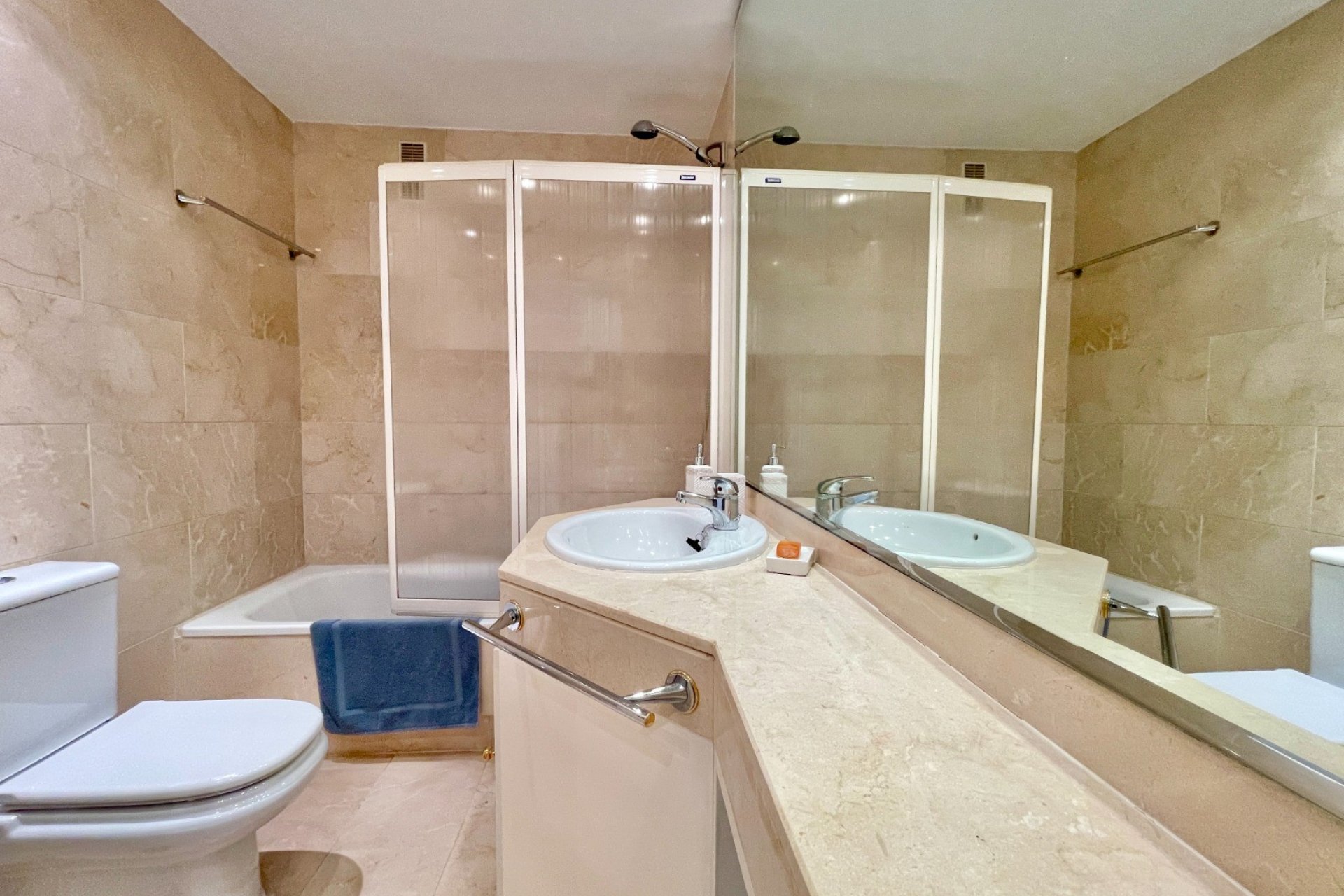 Resale - Apartment / flat - Marbella - Puerto Banús