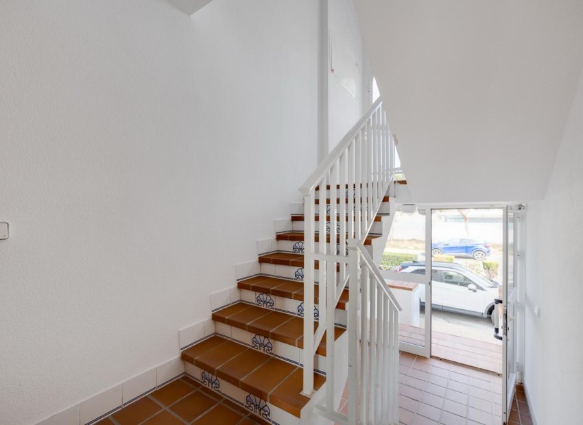 Resale - Apartment / flat - Orihuela Costa - Aguamarinas