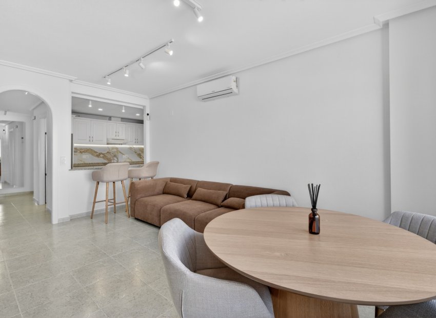 Resale - Apartment / flat - Orihuela Costa - Campoamor