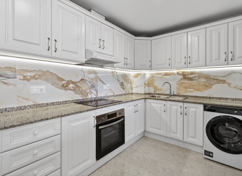Resale - Apartment / flat - Orihuela Costa - Campoamor