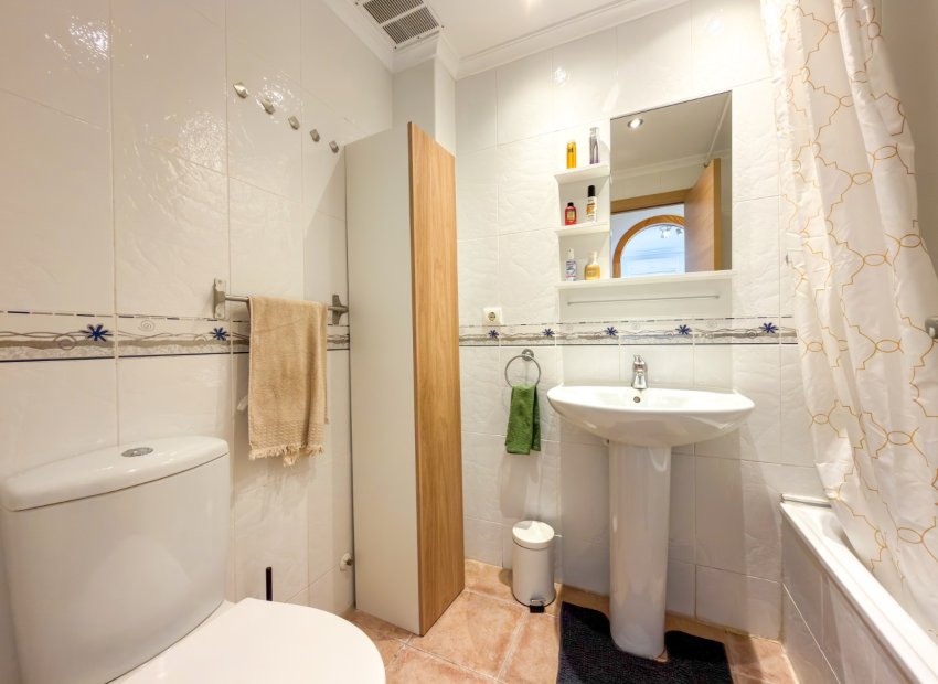 Resale - Apartment / flat - Orihuela Costa - La Florida