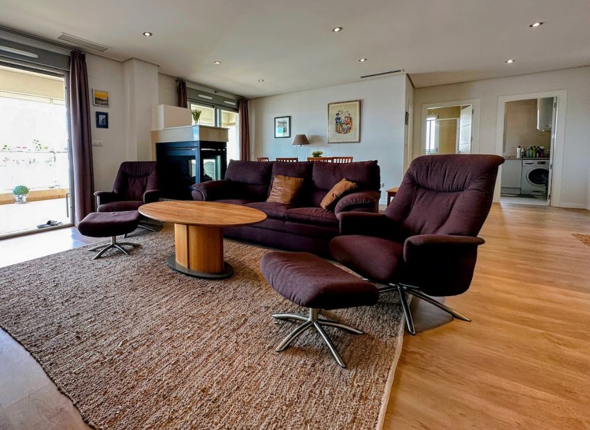 Resale - Apartment / flat - Orihuela Costa - La Zenia