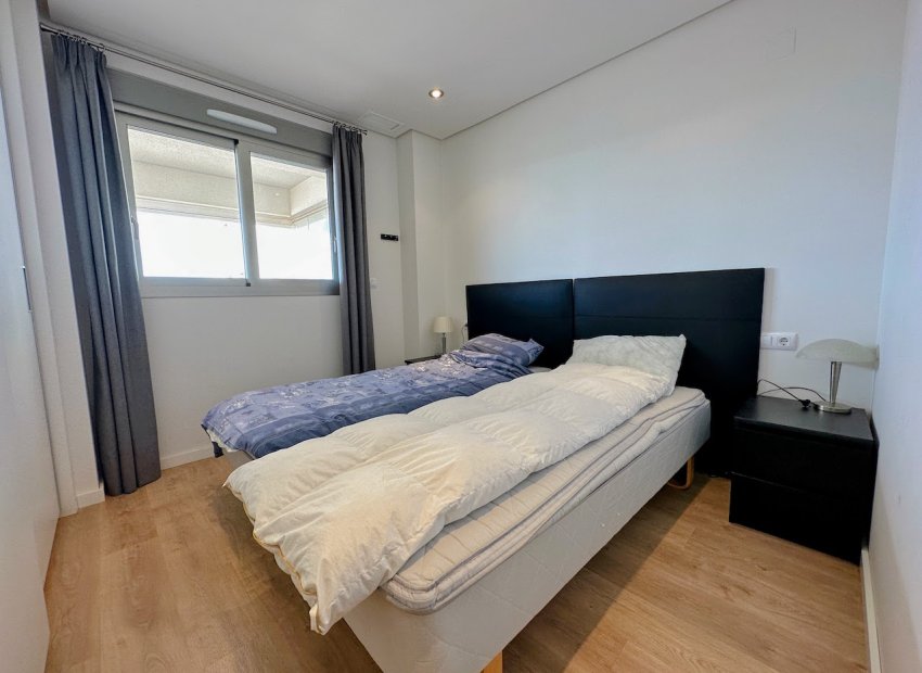 Resale - Apartment / flat - Orihuela Costa - La Zenia