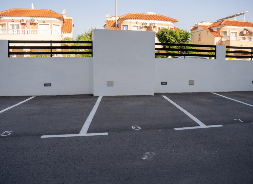 Resale - Apartment / flat - Orihuela Costa - La Zenia