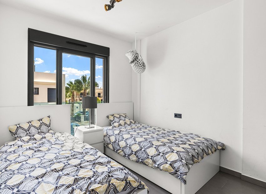 Resale - Apartment / flat - Orihuela Costa - La Zenia
