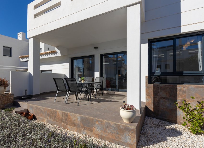 Resale - Apartment / flat - Orihuela Costa - Las Ramblas