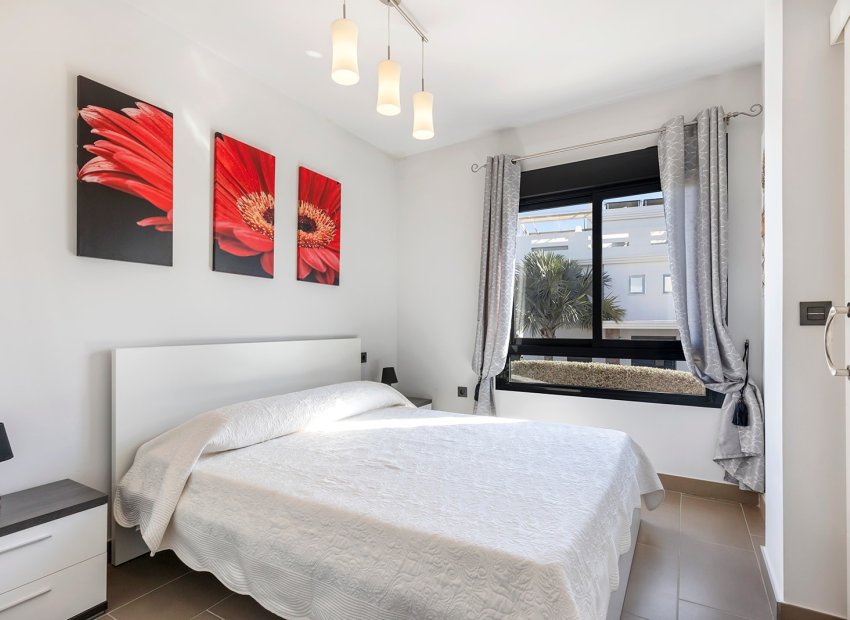 Resale - Apartment / flat - Orihuela Costa - Las Ramblas