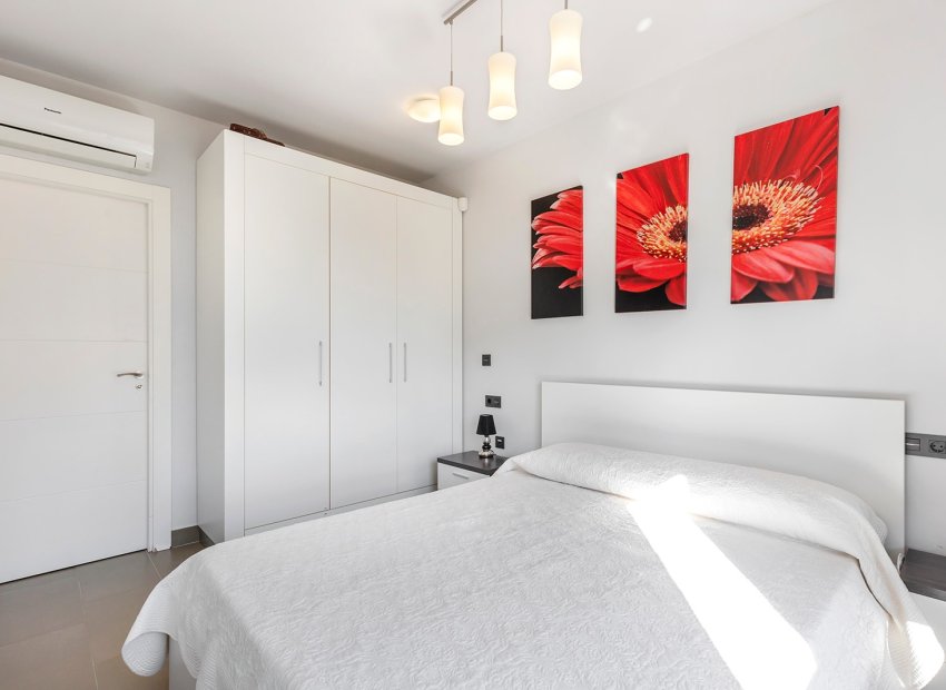 Resale - Apartment / flat - Orihuela Costa - Las Ramblas