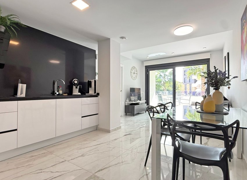 Resale - Apartment / flat - Orihuela Costa - Los Altos