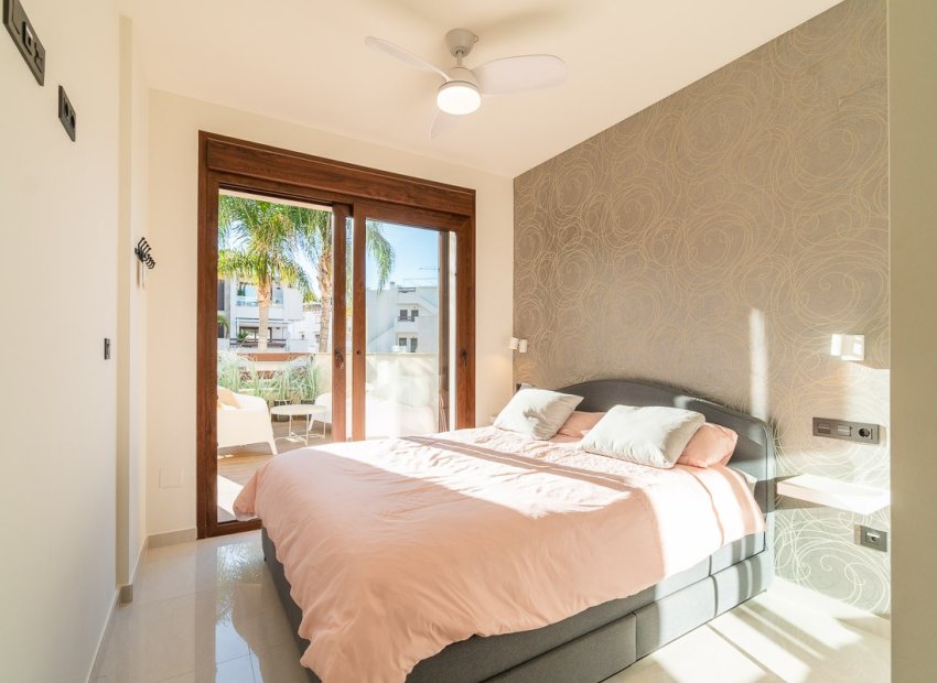 Resale - Apartment / flat - Orihuela Costa - Los Balcones