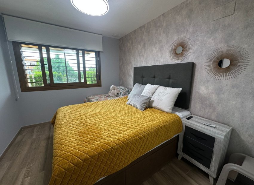 Resale - Apartment / flat - Orihuela Costa - Los Dolses