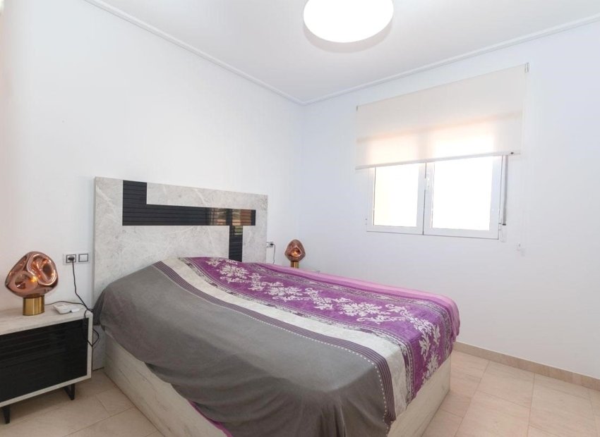 Resale - Apartment / flat - Orihuela Costa - Los Dolses