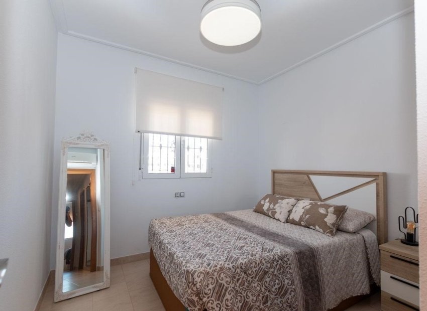 Resale - Apartment / flat - Orihuela Costa - Los Dolses