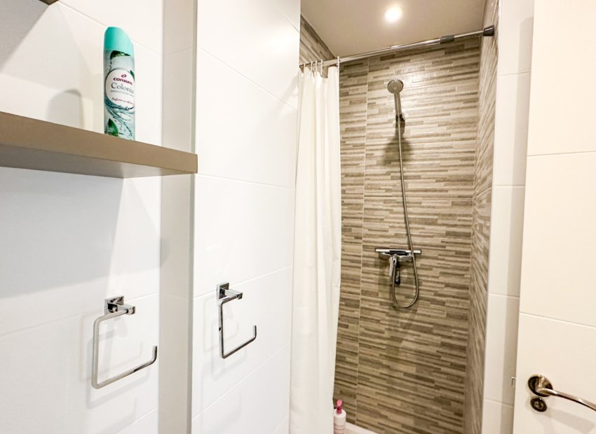 Resale - Apartment / flat - Orihuela Costa - Los Dolses