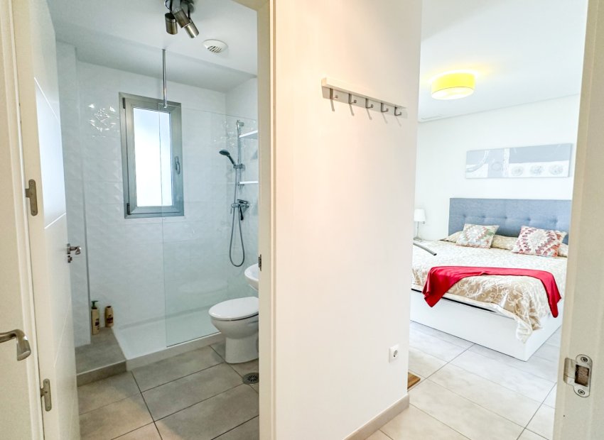 Resale - Apartment / flat - Orihuela Costa - Los Dolses