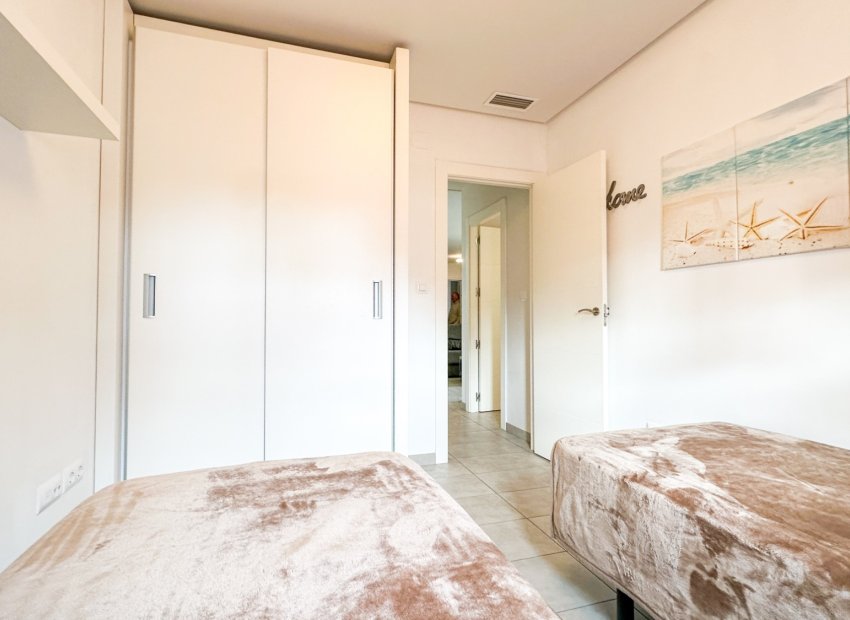 Resale - Apartment / flat - Orihuela Costa - Los Dolses