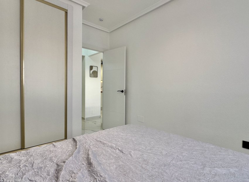 Resale - Apartment / flat - Orihuela Costa - Playa Flamenca