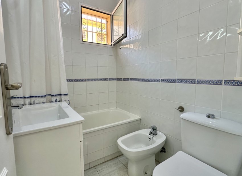 Resale - Apartment / flat - Orihuela Costa - Playa Flamenca