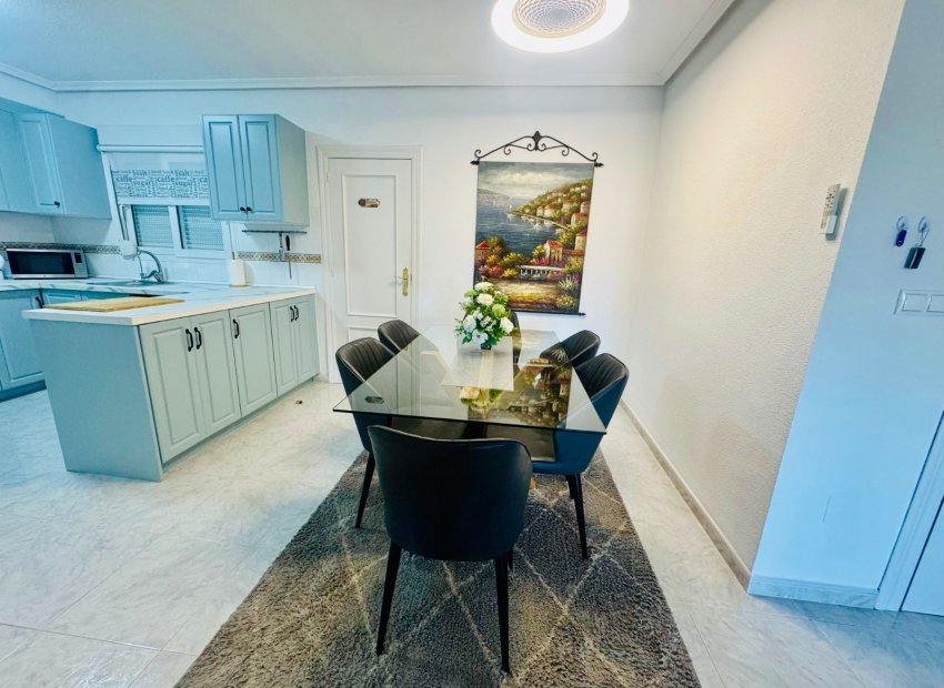 Resale - Apartment / flat - Orihuela Costa - Playa Flamenca