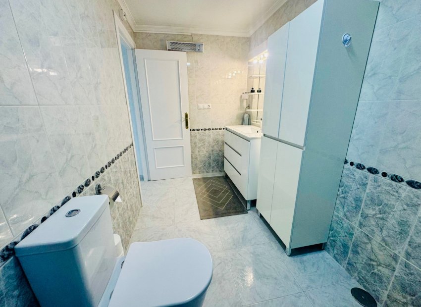 Resale - Apartment / flat - Orihuela Costa - Playa Flamenca