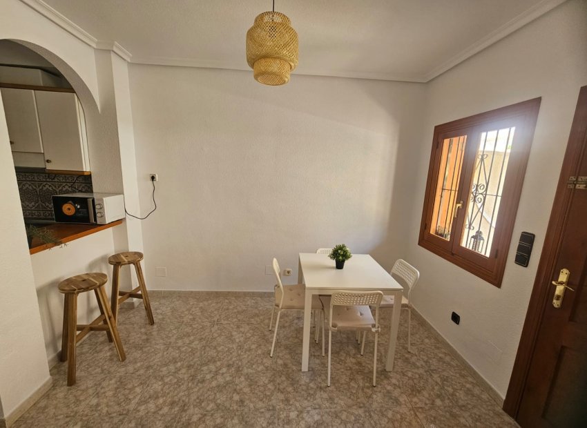 Resale - Apartment / flat - Orihuela Costa - Playa Flamenca