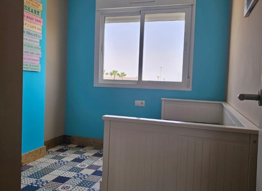 Resale - Apartment / flat - Orihuela Costa - Punta Prima