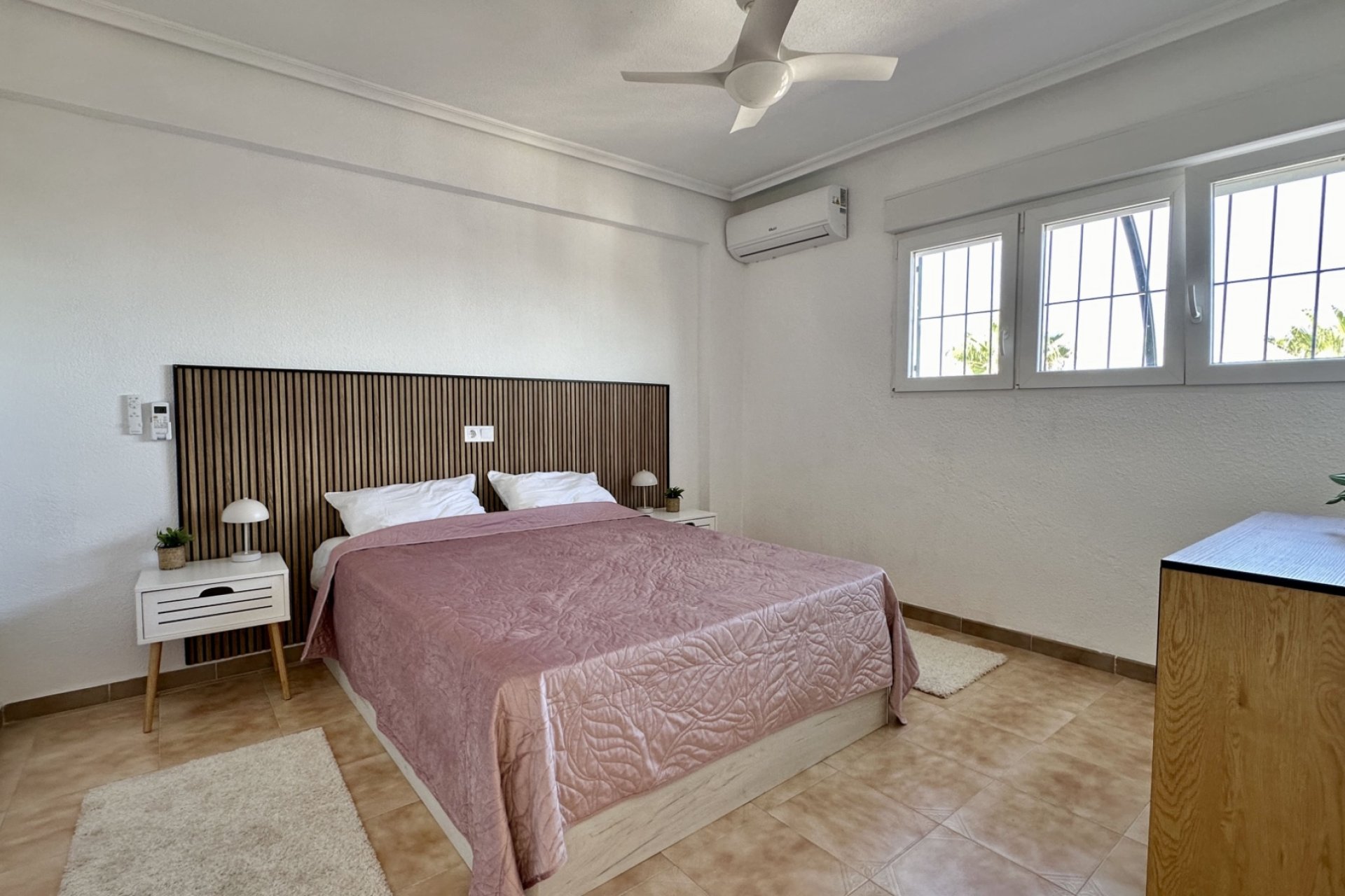 Resale - Apartment / flat - Orihuela Costa - Punta Prima