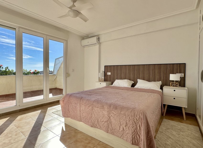 Resale - Apartment / flat - Orihuela Costa - Punta Prima