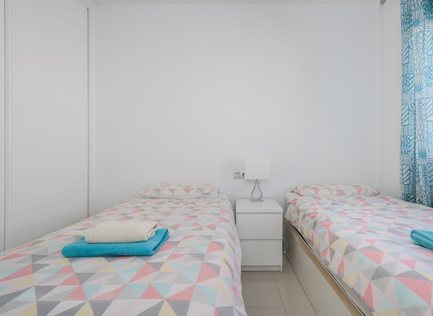 Resale - Apartment / flat - Orihuela Costa - Punta Prima