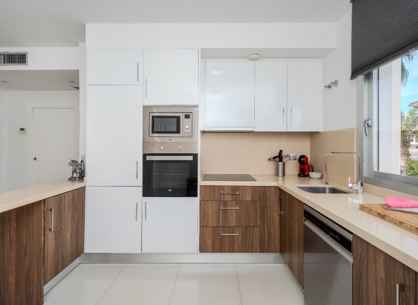 Resale - Apartment / flat - Orihuela Costa - Punta Prima