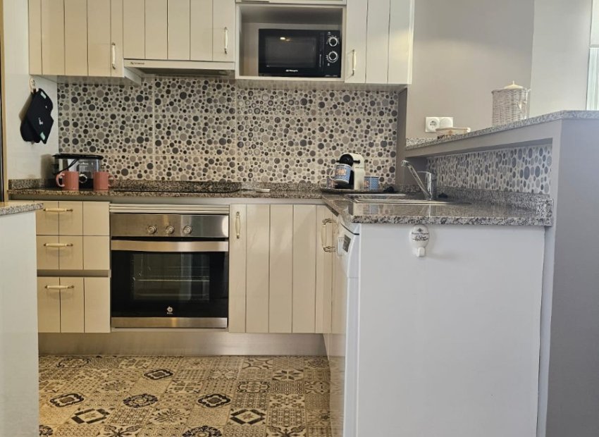 Resale - Apartment / flat - Orihuela Costa - Punta Prima