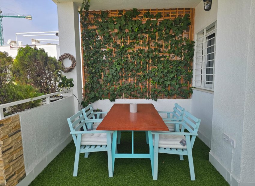 Resale - Apartment / flat - Orihuela Costa - Punta Prima