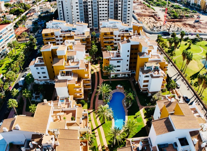 Resale - Apartment / flat - Orihuela Costa - Punta Prima