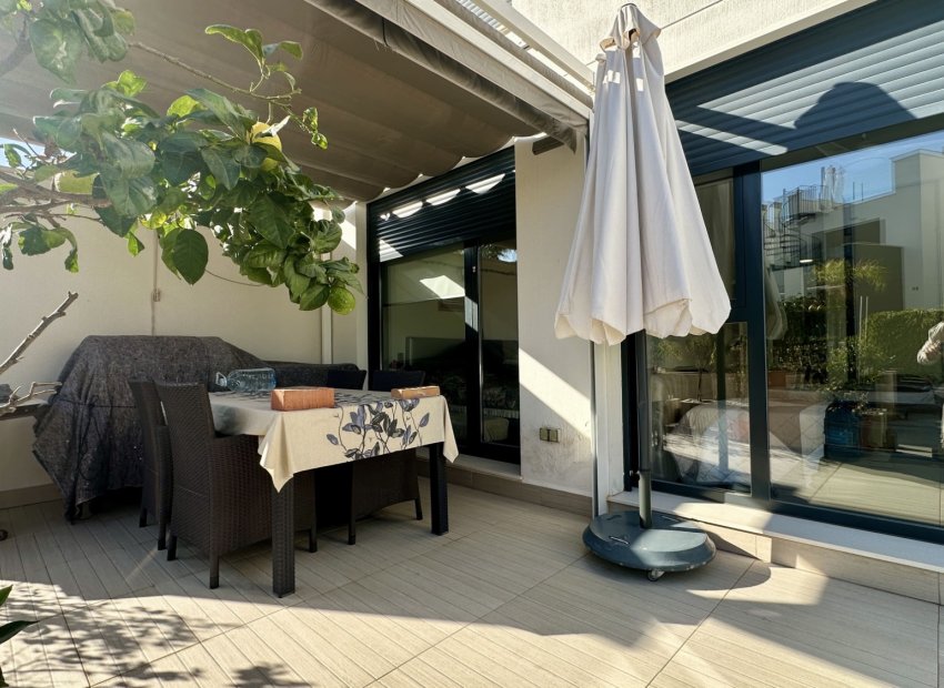 Resale - Apartment / flat - Orihuela Costa - Punta Prima