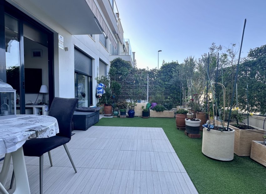 Resale - Apartment / flat - Orihuela Costa - Punta Prima