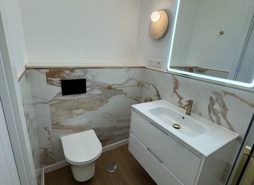 Resale - Apartment / flat - Orihuela Costa - Punta Prima