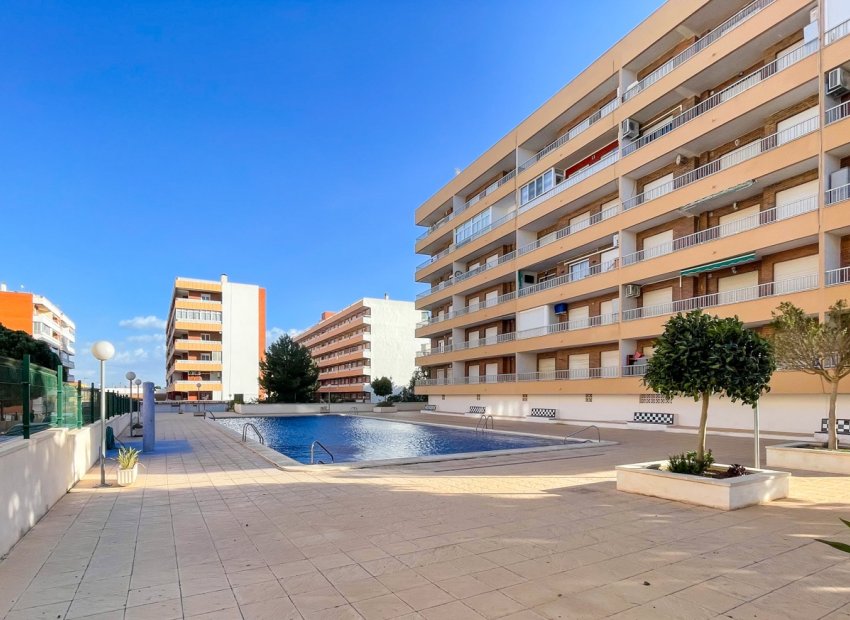 Resale - Apartment / flat - Orihuela Costa - Punta Prima