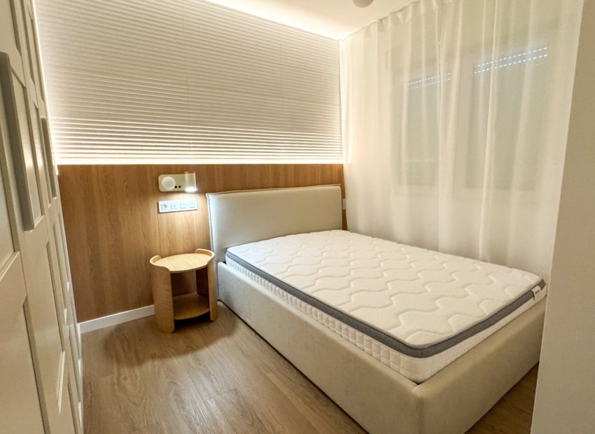 Resale - Apartment / flat - Orihuela Costa - Punta Prima