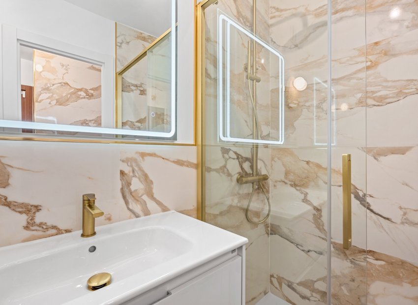 Resale - Apartment / flat - Orihuela Costa - Punta Prima