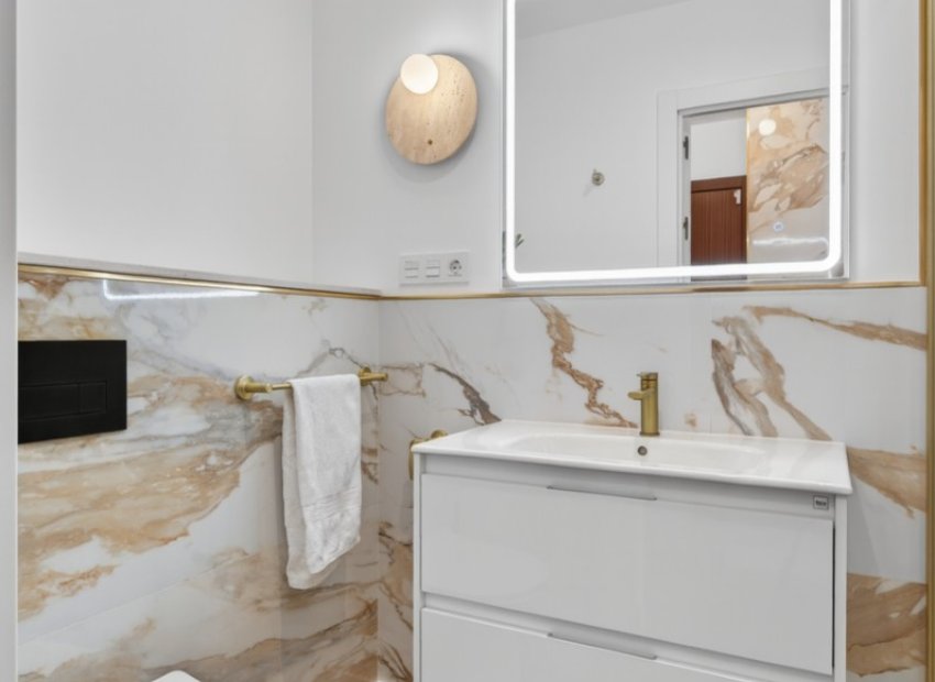 Resale - Apartment / flat - Orihuela Costa - Punta Prima