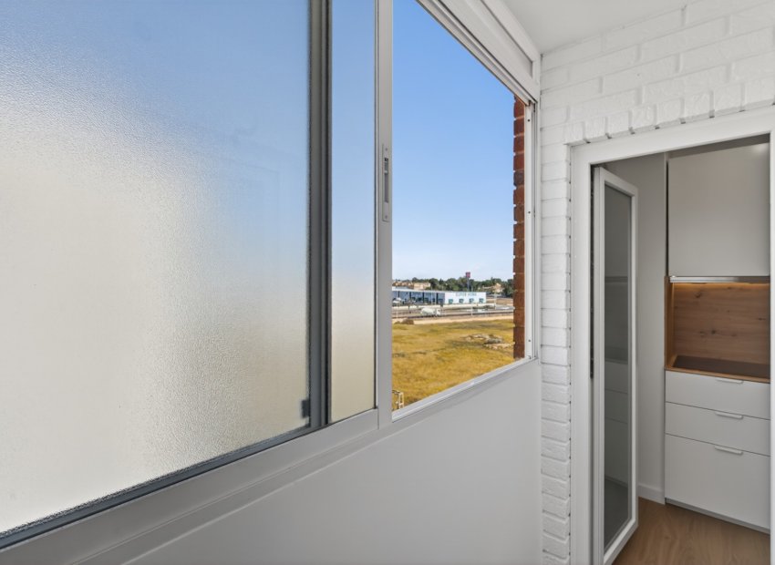 Resale - Apartment / flat - Orihuela Costa - Punta Prima