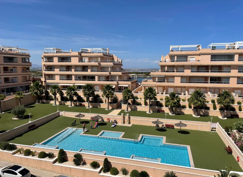 Resale - Apartment / flat - Orihuela Costa - Villamartín