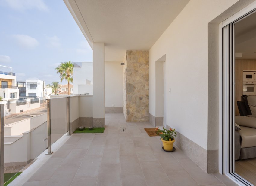 Resale - Apartment / flat - Orihuela Costa - Villamartín