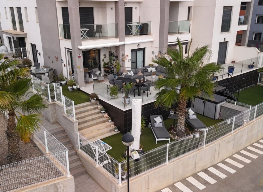 Resale - Apartment / flat - Orihuela Costa - Villamartín